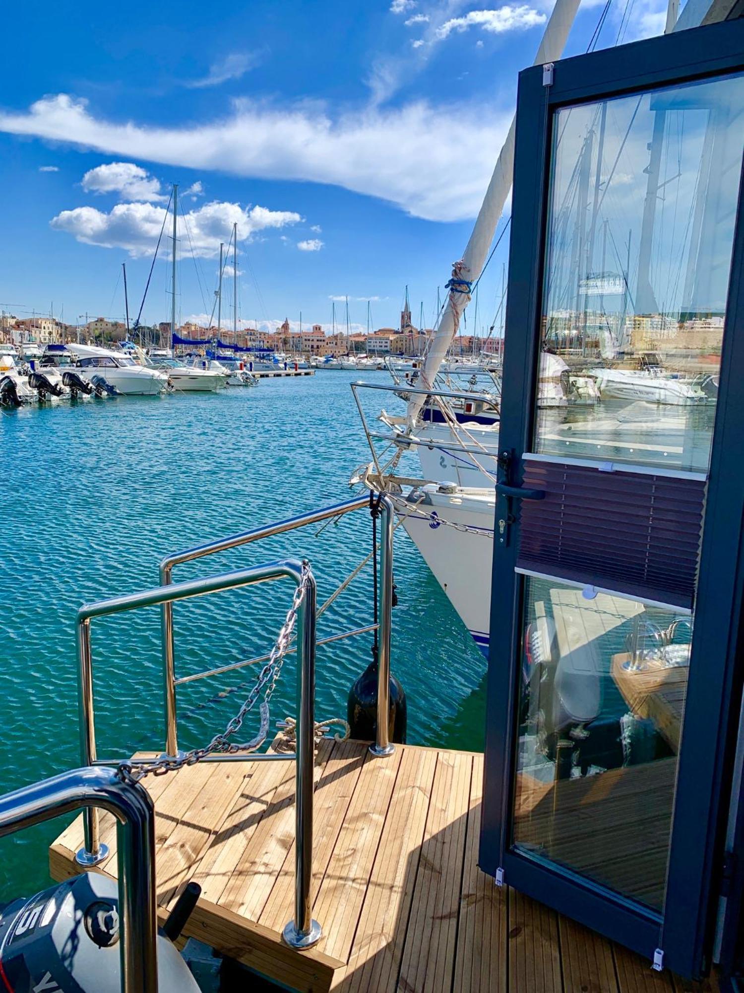 Houseboat Seabreeze Hotel Alghero Exterior photo