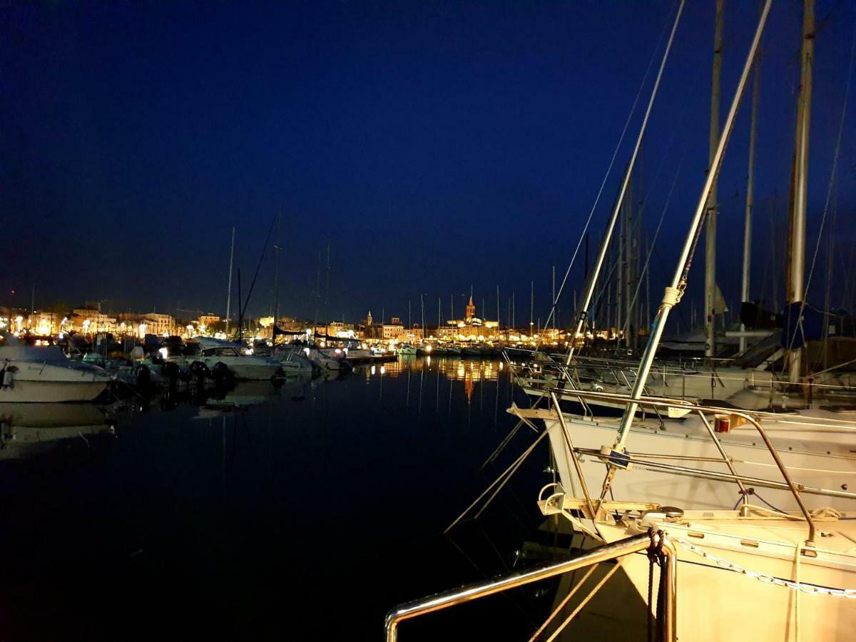 Houseboat Seabreeze Hotel Alghero Exterior photo